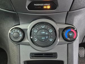 Ford Fiesta 5-door 1.4 Ambiente (aircon+audio) - Image 14