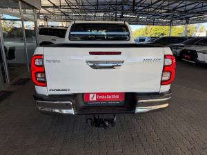 Toyota Hilux 2.8GD-6 double cab Raider auto - Image 5