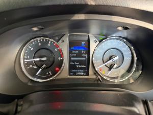 Toyota Hilux 2.8GD-6 double cab Raider auto - Image 11