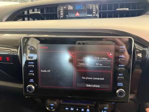Toyota Hilux 2.8GD-6 double cab Raider auto - Image 13