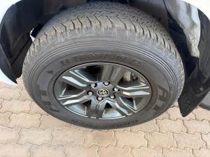 Toyota Hilux 2.8GD-6 double cab Raider auto - Image 18