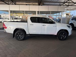 Toyota Hilux 2.8GD-6 double cab Raider auto - Image 3