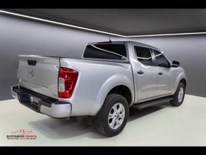 Nissan Navara 2.5DDTi double cab SE Plus auto - Image 2