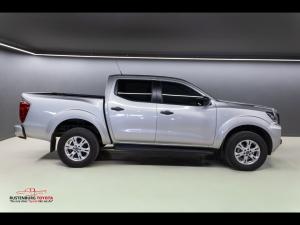 Nissan Navara 2.5DDTi double cab SE Plus auto - Image 3