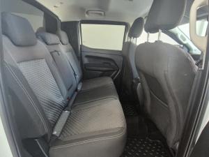 Volkswagen Amarok 2.0TDI double cab Life 4Motion manual - Image 12