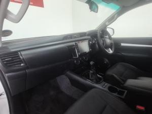 Toyota Hilux 2.4GD-6 double cab Raider manual - Image 7