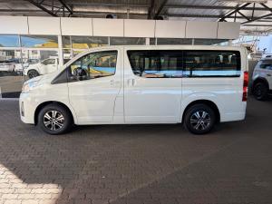 Toyota Quantum 2.8 LWB bus 11-seater GL - Image 21