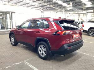Toyota RAV4 2.0 GX auto - Image 24