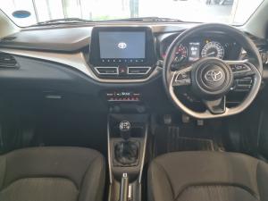 Toyota Starlet 1.5 XR manual - Image 6