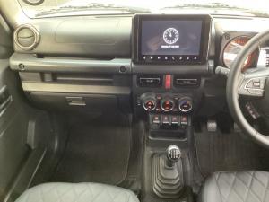 Suzuki Jimny 1.5 GLX AllGrip 5-door manual - Image 14