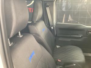 Suzuki Jimny 1.5 GLX AllGrip 5-door manual - Image 16