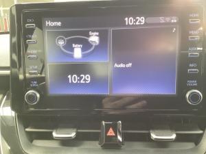 Toyota Corolla Cross 1.8 Hybrid XS - Image 13