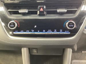 Toyota Corolla Cross 1.8 Hybrid XS - Image 16