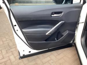 Toyota Corolla Cross 1.8 Hybrid XS - Image 25