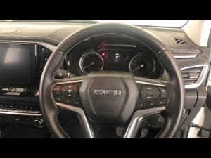 Isuzu D-Max 3.0TD Extended cab LSE 4x4 - Image 8