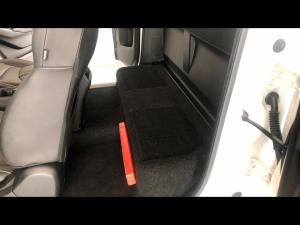 Isuzu D-Max 3.0TD Extended cab LSE 4x4 - Image 11