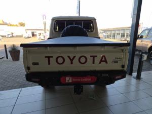Toyota Land Cruiser 79 2.8GD-6 double cab auto - Image 5
