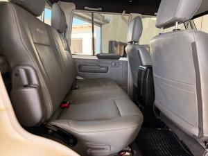 Toyota Land Cruiser 79 2.8GD-6 double cab auto - Image 14
