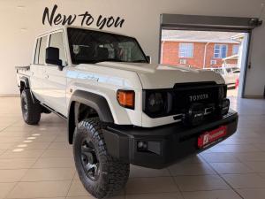 Toyota Land Cruiser 79 2.8GD-6 double cab auto - Image 1