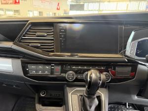 Volkswagen Caravelle 2.0BiTDI Highline 4Motion - Image 10