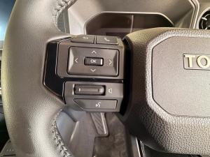 Toyota Land Cruiser FJ 2.7 4x4 VX - Image 9