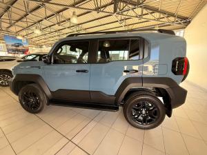Toyota Land Cruiser FJ 2.7 4x4 VX - Image 21