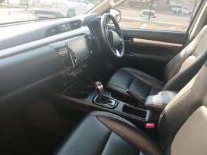 Toyota Hilux 2.4 GD-6 Raider 4X4 automaticD/C - Image 7