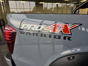 Nissan Navara 2.5DDTI PRO-4X Warrior 4X4 automatic D/C - Image 15