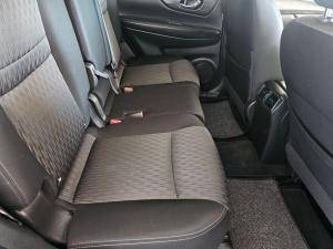 Nissan X Trail 2.5 Acenta 4X4 CVT - Image 17