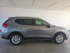 Nissan X Trail 2.5 Acenta 4X4 CVT - Image 23