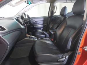Mitsubishi Triton 2.4DI-D double cab 4x4 auto - Image 12