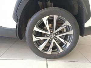 Toyota Corolla Cross 1.8 XR - Image 13