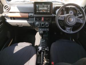 Suzuki Jimny 1.5 GLX AllGrip 5-door manual - Image 9