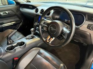 Ford Mustang 5.0 GT fastback - Image 11