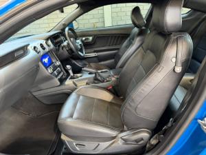 Ford Mustang 5.0 GT fastback - Image 8