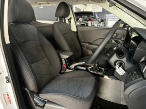 Mahindra XUV 3XO 1.2T MX2 manual - Image 7