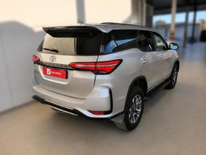 Toyota Fortuner 2.4GD-6 auto - Image 3