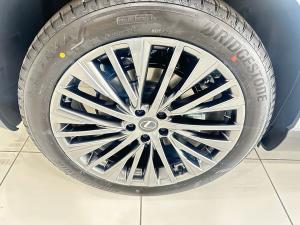 Lexus RX 450h+ - Image 10