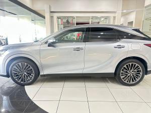 Lexus RX 450h+ - Image 5