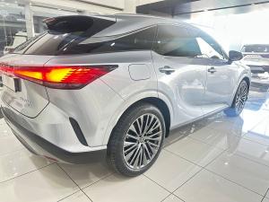 Lexus RX 450h+ - Image 8