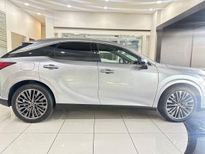 Lexus RX 450h+ - Image 9