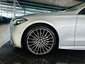 Mercedes-Benz C-Class C200 AMG Line - Image 12