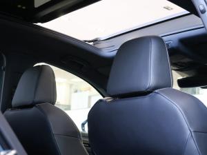 Volkswagen T-Roc 2.0TSI 4Motion R-Line - Image 13
