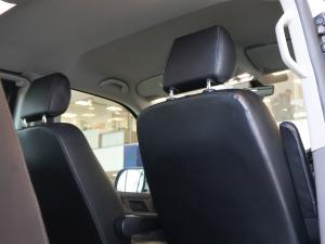 Volkswagen Transporter 2.0BiTDI Kombi SWB Trendline Plus 4Motion - Image 15