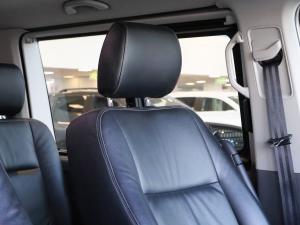 Volkswagen Transporter 2.0BiTDI Kombi SWB Trendline Plus 4Motion - Image 17