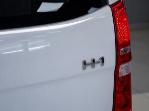 Hyundai H-1 2.4 bus GLS - Image 22