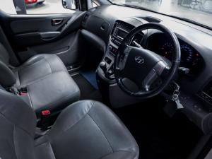 Hyundai H-1 2.4 bus GLS - Image 5