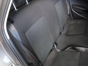 Volkswagen Polo Vivo hatch 1.6 Comfortline auto - Image 17