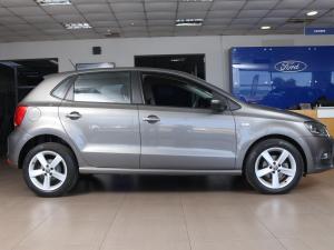 Volkswagen Polo Vivo hatch 1.6 Comfortline auto - Image 4