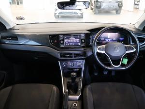 Volkswagen Polo hatch 1.0TSI Life manual - Image 15